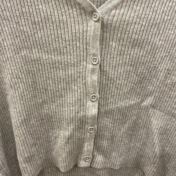 Button up brandy melville top - Picture 2 of 4